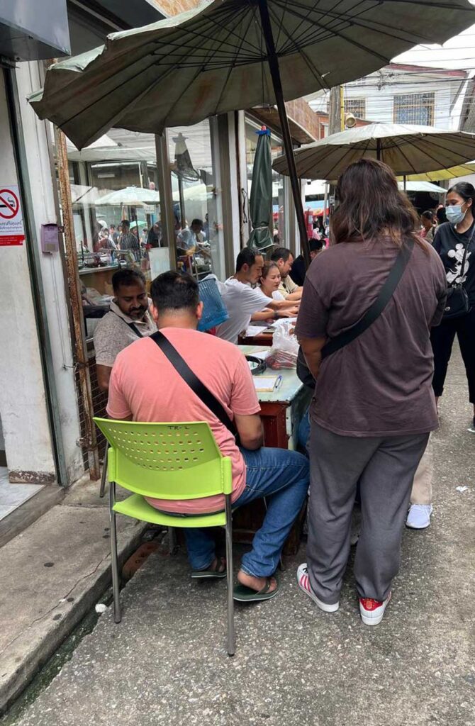 Chanthaburi-Gem-Market-Visit