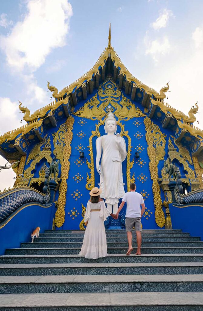 Chiang-Rai-Blue-Temple